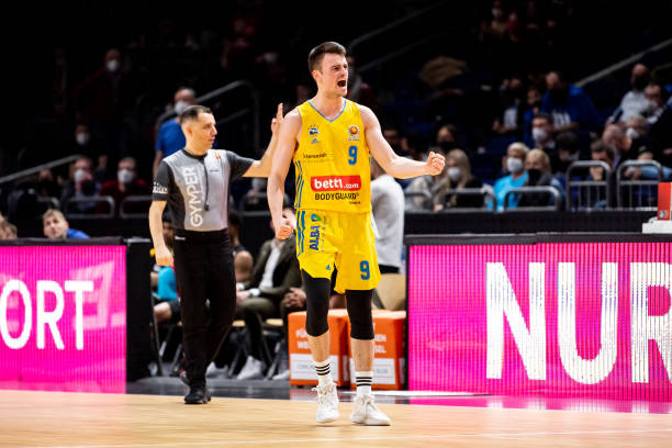 提供了更多 提供了更多